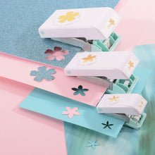 Cargar imagen en el visor de la galería, LAYERED PUNCH - FLOWERS