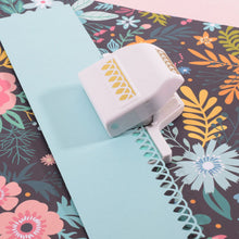 Cargar imagen en el visor de la galería, EDGE PUNCH SCALLOP ARCHES