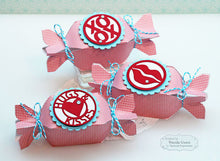 Cargar imagen en el visor de la galería, VALENTINE TRAT TOPPERS