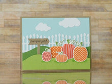 Cargar imagen en el visor de la galería, PEEK A BOO PUMPKINS